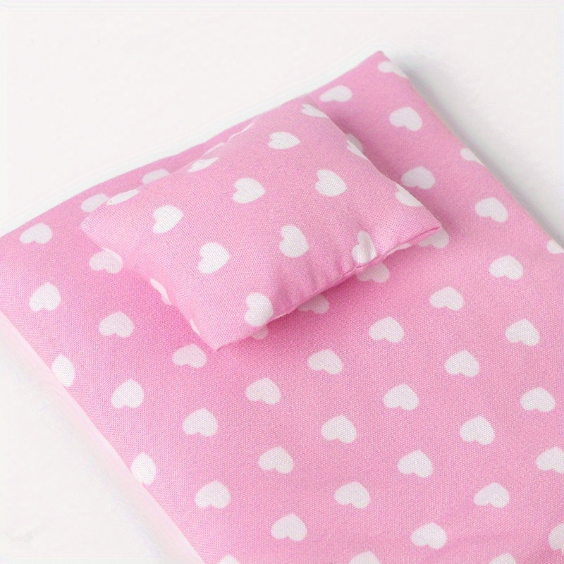 [mini Bedding Set] 2pcs/set 1:12 Scale Mini Bedding Quilt Pillowcase Sheet Set, Bedroom Decoration Display And Holiday Gifts Christmas, Halloween, Thanksgiving Dollhouse Decorations
