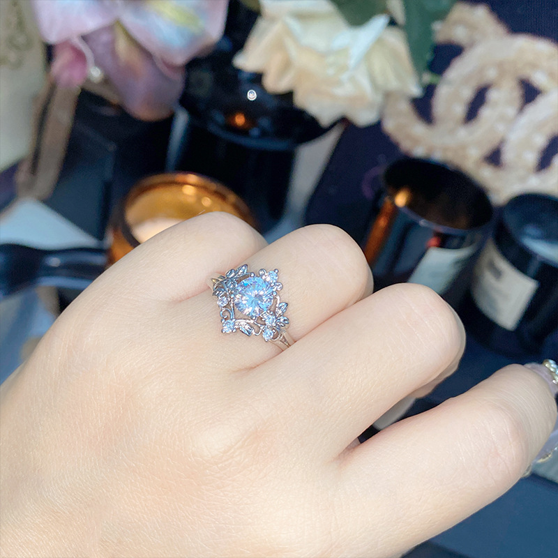 Women's Branch Design Ring with Round Main Stone