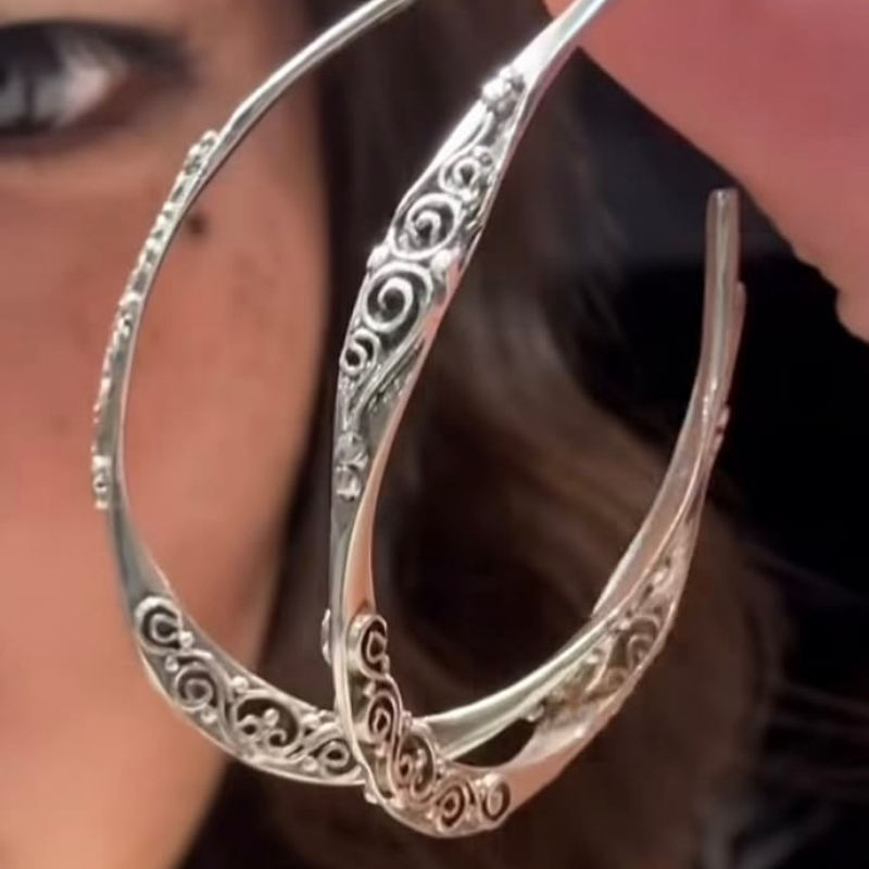 TEMU A Pair Of Vintage Bohemian Style Carved Crescent Shaped Earrings, Suitable For Ethnic Fashion, Vacation Styling, And Daily Wear