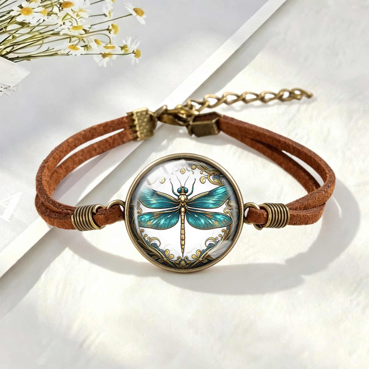 TEMU Bracelet 1 pièce avec cordon de perles de verre rondes, motif en nouveau vintage avec en dégradé de à bleu et frises dorées