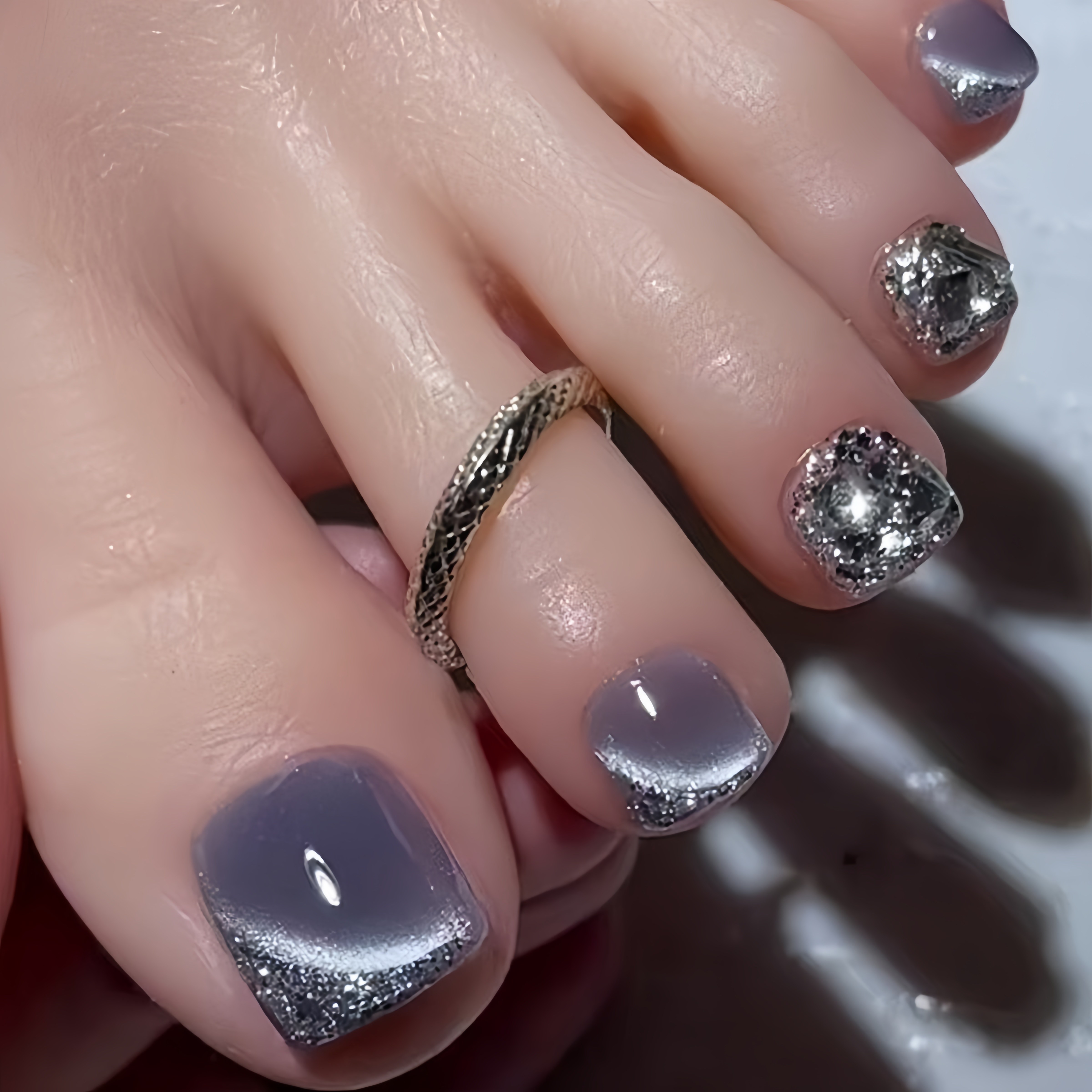 TEMU 24pcs Gray-purple Shimmer Press-on Nails For Fingers And Toes, Short Square Glossy Manicure, Reusable Cool And Edgy Style For Women, Detachable