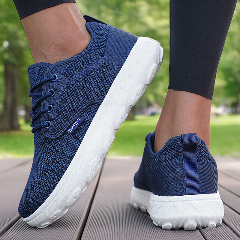 Women's Wide-Fit Casual Athletic Shoes