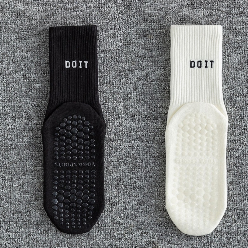 Image of Pack Colored Dopamine Anti-slip Mid-calf Yoga Socks Floor Socks Sweat-absorbing Breathable Anti-slip Calf Socks Suitable For Daily Pilates Casual Sports Socks
