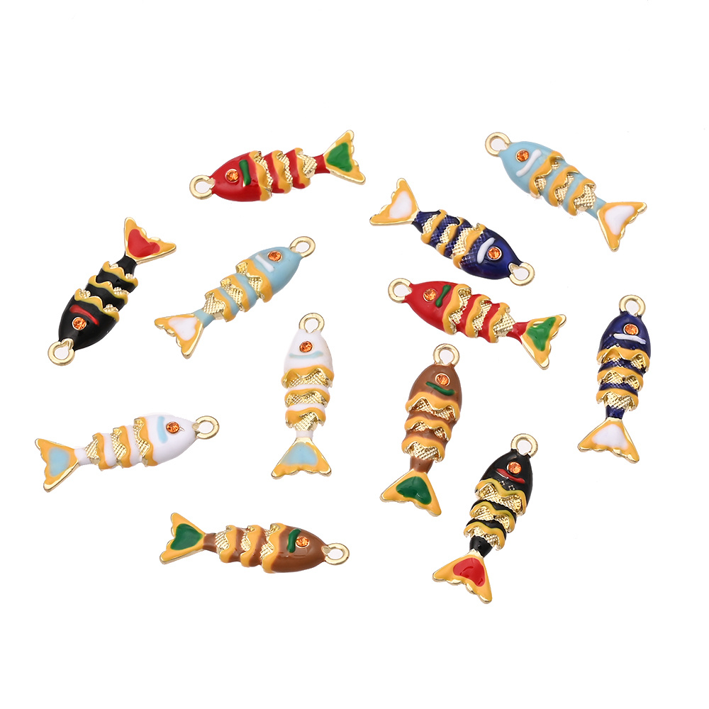 E-shop 3er-Set Tieranhänger aus Legierungsmetall, 9x26 mm, bunte Emaille, Öl-Tropfen, Koi-Form, dreidimensionaler fischförmiger Metallanhänger, für