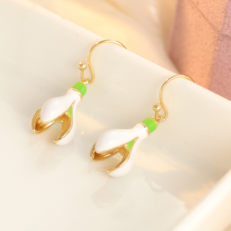 Plated Fresh White & Green Flower Earrings