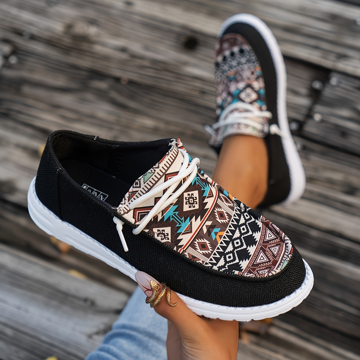 canvas shoes sold on Temu United States
