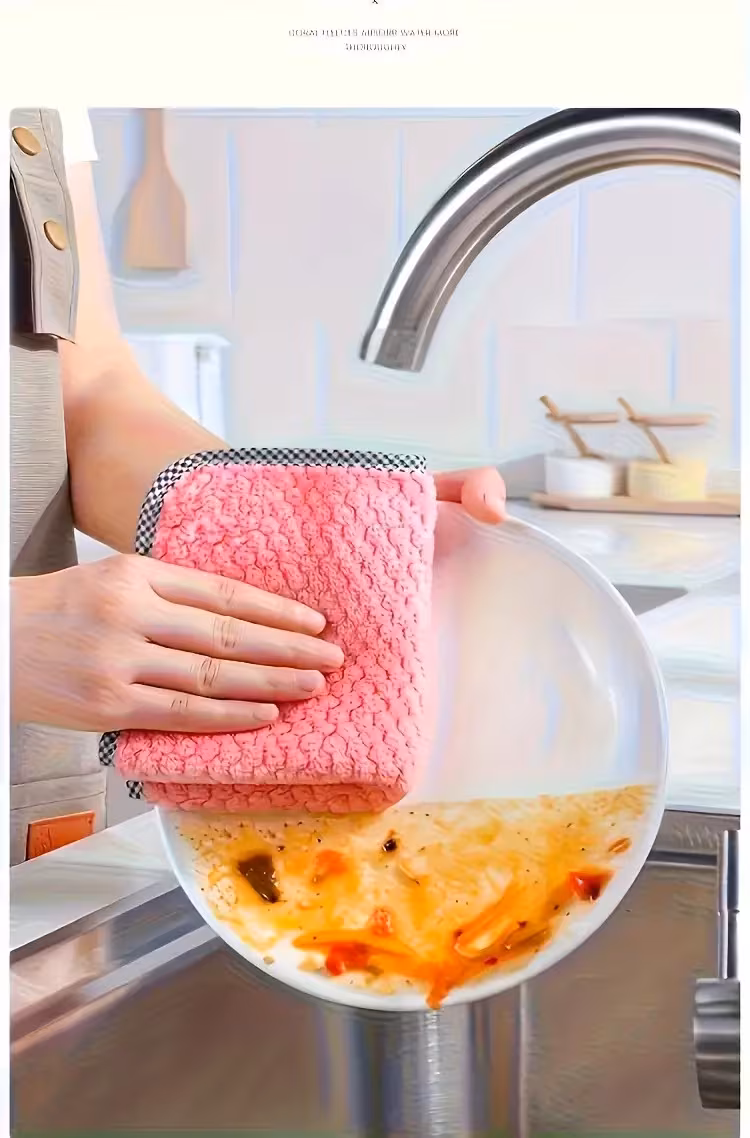 1pc of kitchen towel mixed color absorbent cloth suitable for household cleaning coral fleece wiping pad for countertops or tableware Product details 2