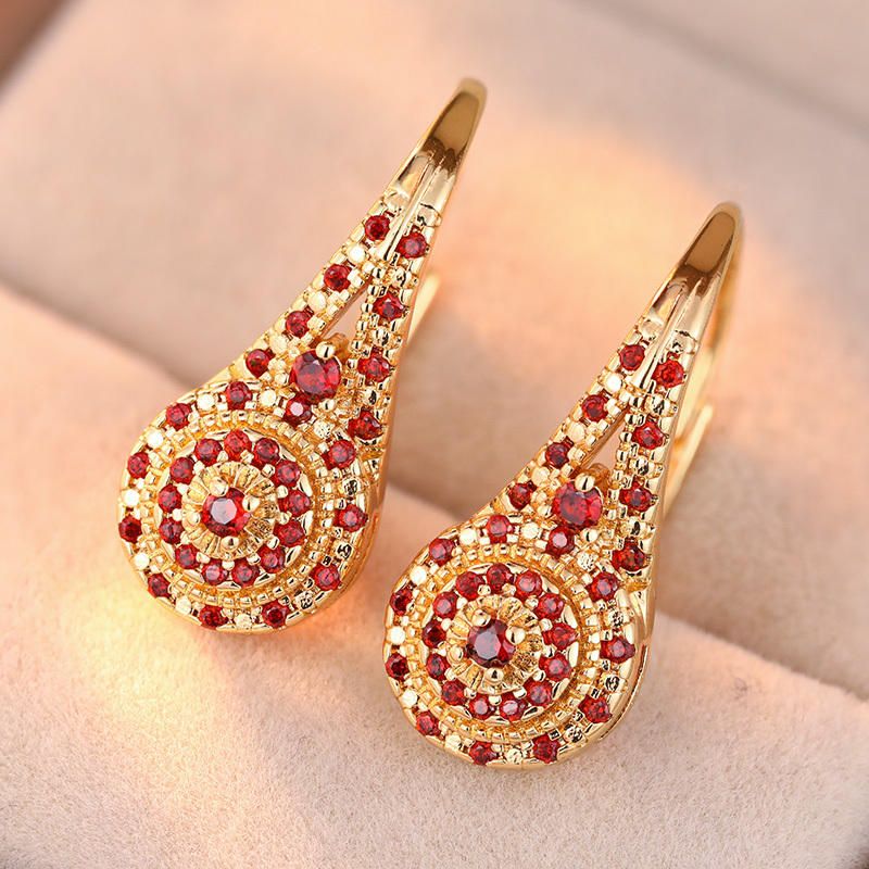 Ladies' Retro Palace Style Circular Earrings