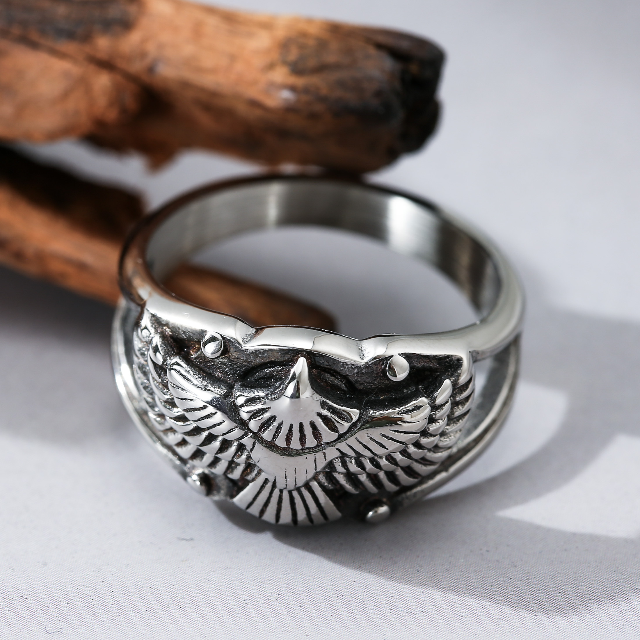 Image of Silvery Vintage Eagle Pattern 304l Stainless Ring For Men, Trendy Fashion Style Wide Band, Streetwear Accessory