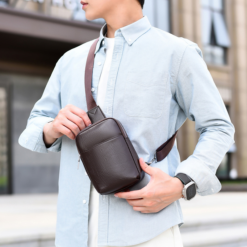 Sac Bandoulière Homme Style Cuir Sac Bandoulière Poitrine Homme PU Sac à Épaule Unique