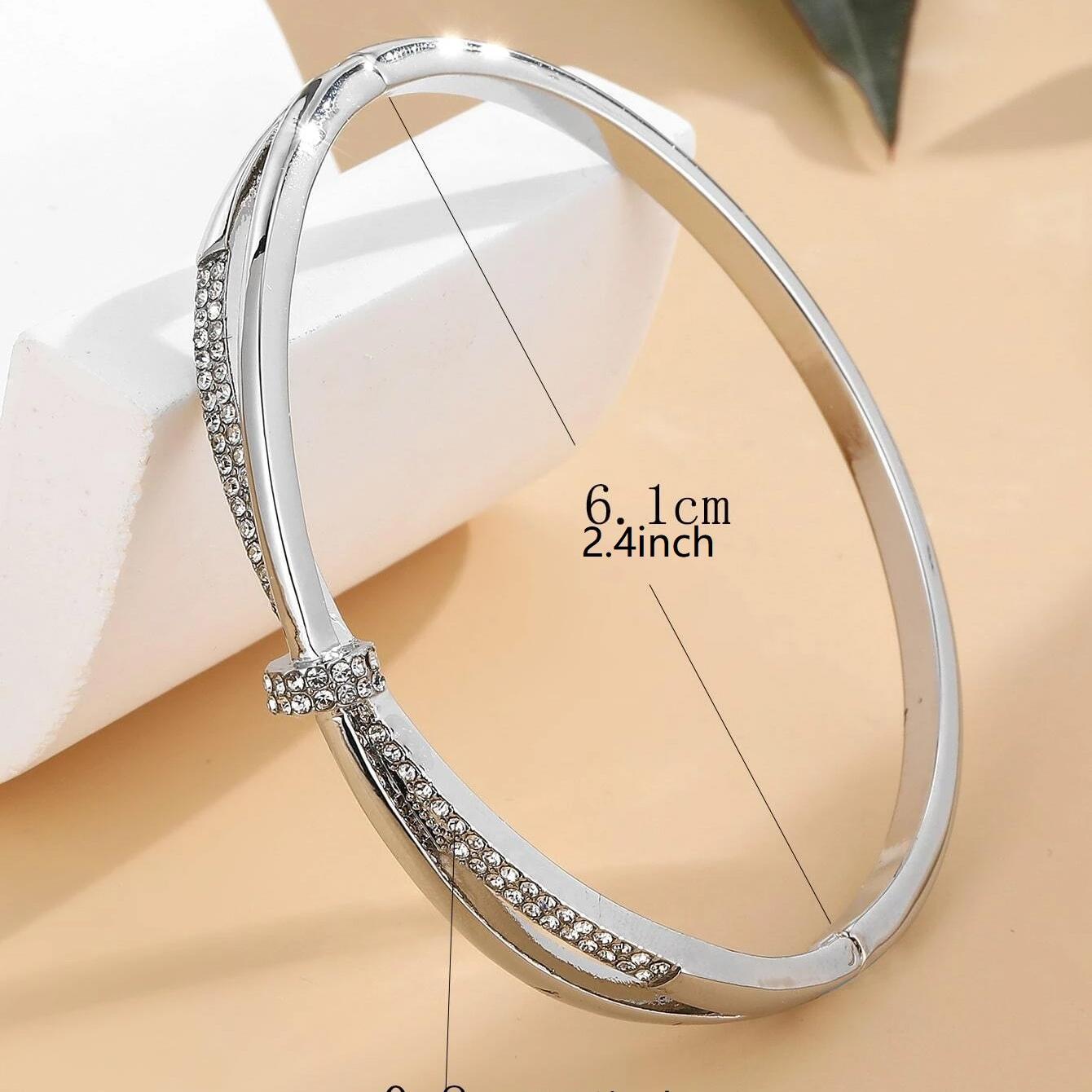 A Sparkling Women'S Fashion Bracelet with a Unique Cross Design for Valentine'S Day, Featuring 4G of Cubic Zirconia, Ideal for Parties And Banquets, And a Wonderful Gift for Girlfriends And Wives