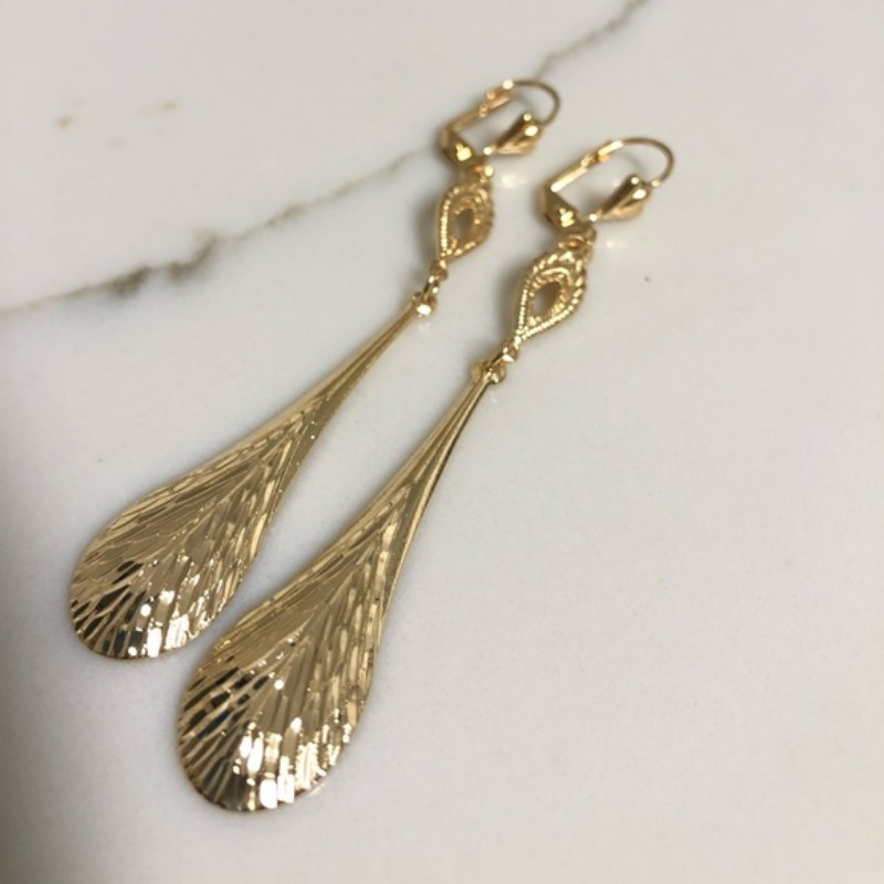 E-shop 1 Paar Retro Handgeschnitzte Goldene Lange Hängeohrringe, Exquisite und Elegante Damen Schmuckstücke, Blattförmiges Design, Böhmischer Stil