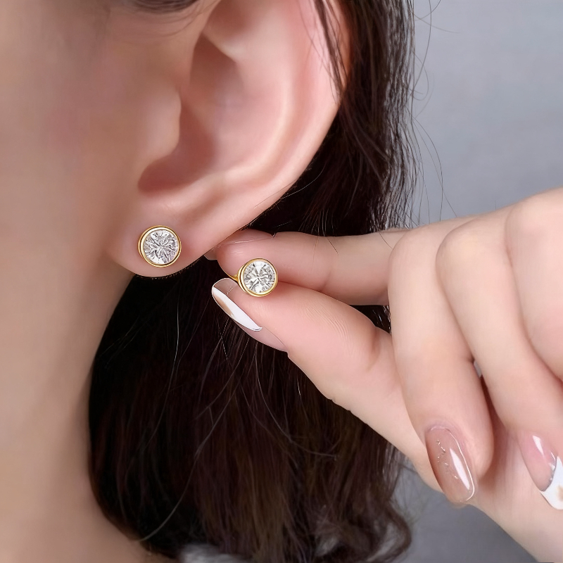 Image of 925 Sterling Silver Stud Earrings 0.5-carat Each/1-carat Each Moissanite Stylish Minimalist Casual Couple Jewelry For Men And Women With Gift Box