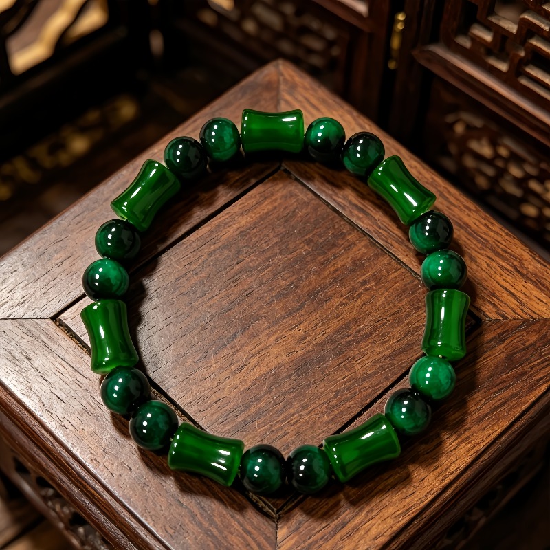 TEMU A Light Luxury Green Chalcedony Bamboo Rayon-joint Beaded Bracelet With Icy-clear Round Beads And Warm, Textured Spacer Beads. The Elastic Cord