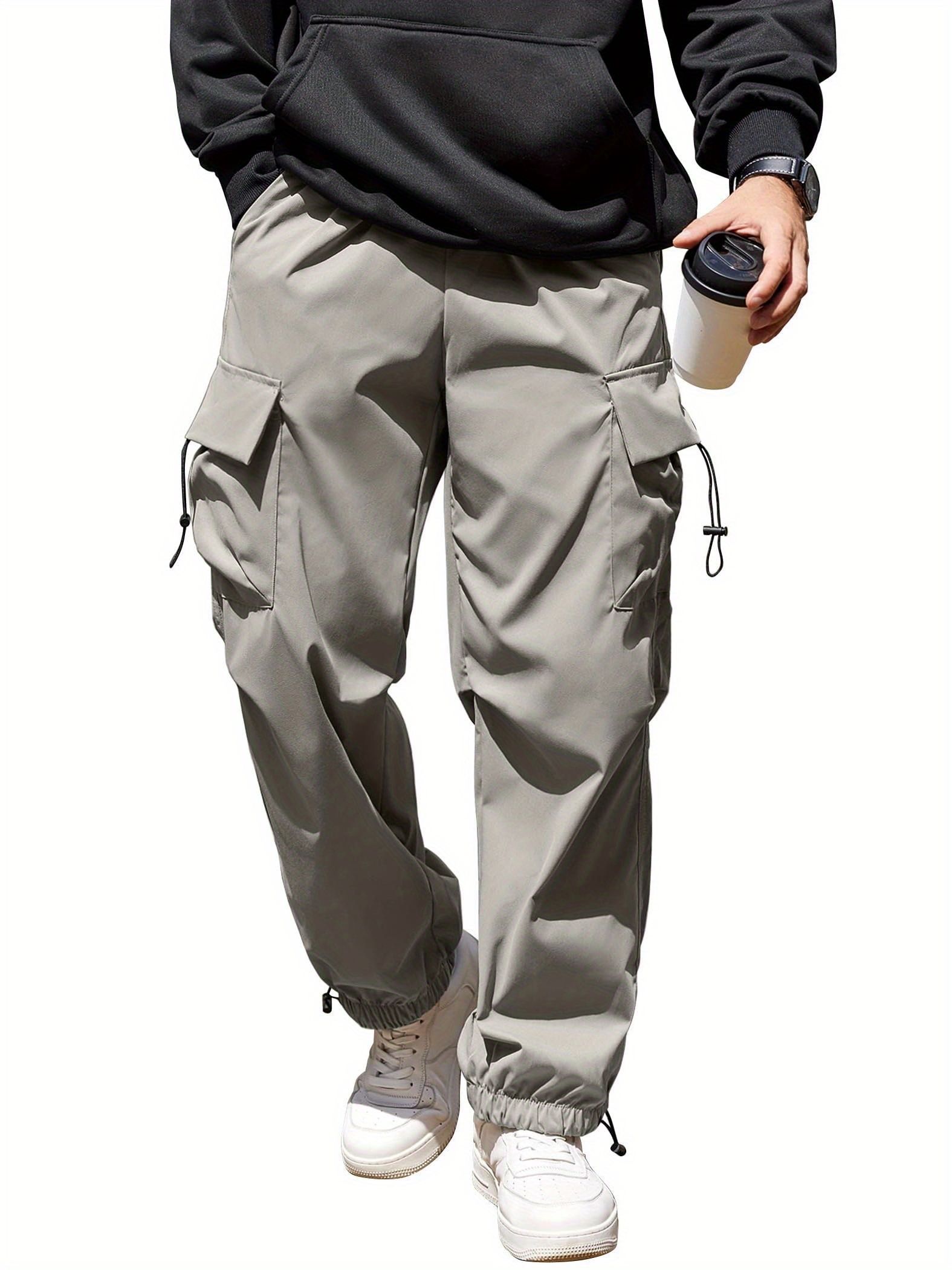 Men’s Parachute Cargo IG Dancin' through life in style with Uniqlo's Men's U wide fit