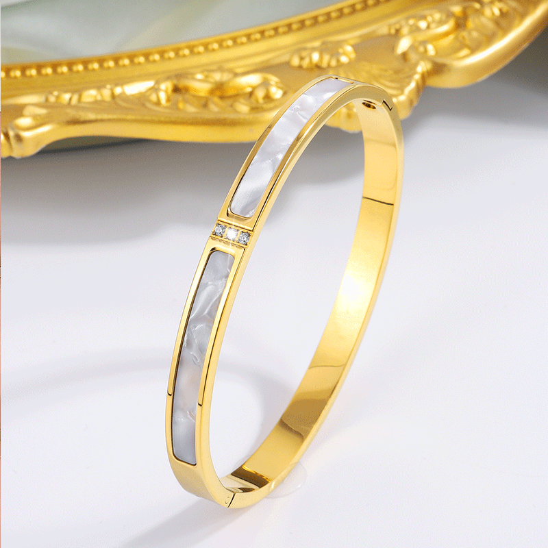 5pcs Cold Silvery Heart-Shaped Roman Numeral Bracelet Set