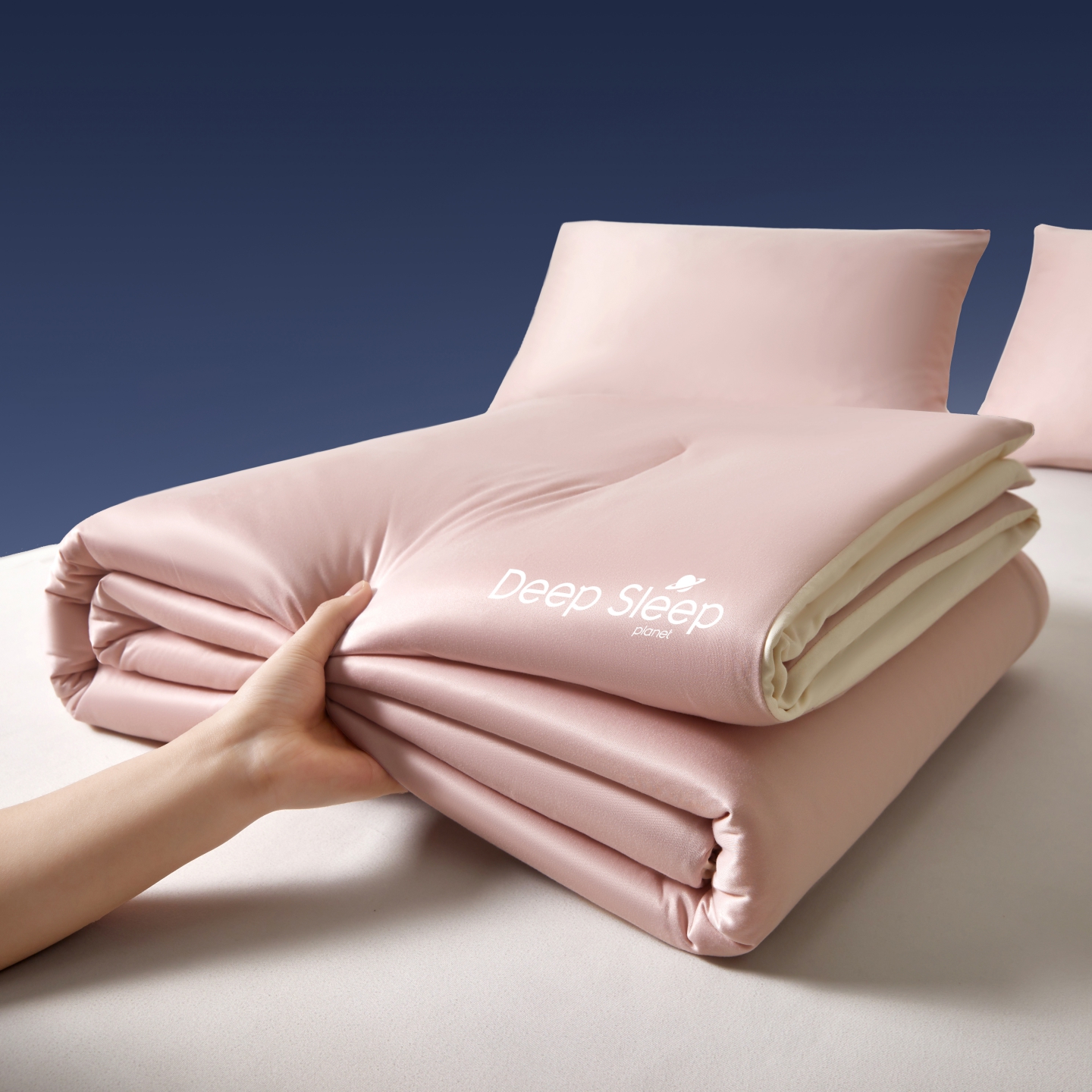 A Cooling Cotton Summer Quilt with Constant Temperature Control for Deep Sleep, an Air-conditioned Summer Quilt for Home Use, a Lightweight Quilt