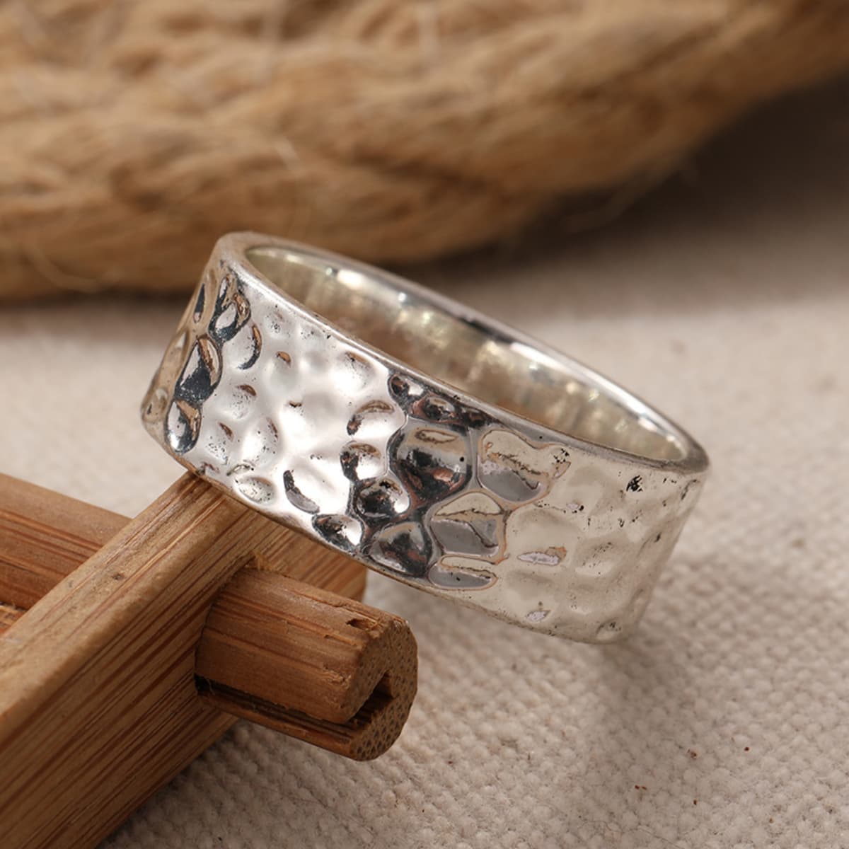 Hammered Texture Vintage Plain Band Ring, Unisex