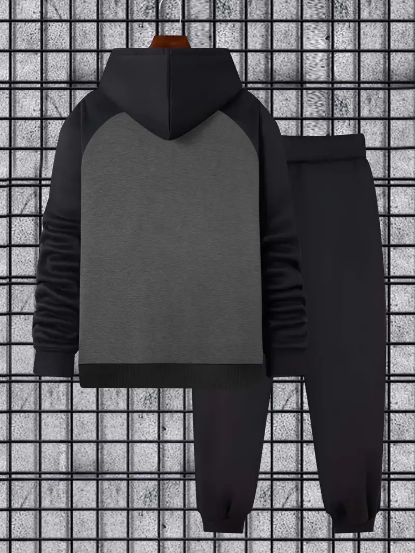 2pcs Men'S F1 Logo Hoodie and Belted Pants Set | Casual Sport Style with Dynamic Lines and Bold Fonts, Regular Fit for Autumn and Winter, Long Sleeve, Hooded, Slight Stretch Fabric, Geometric Pattern, Hot Stamping Detail