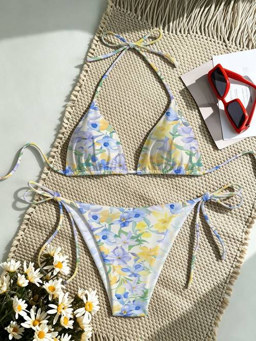 Floral Print Plus-size Women s Bikini Swimsuit Set, Halter Neck Cup, Side Tie Design. Watercolor , Bohemian Style. Suitable for Summer , Seaside and Swimming. Suitable for Casual S Activities