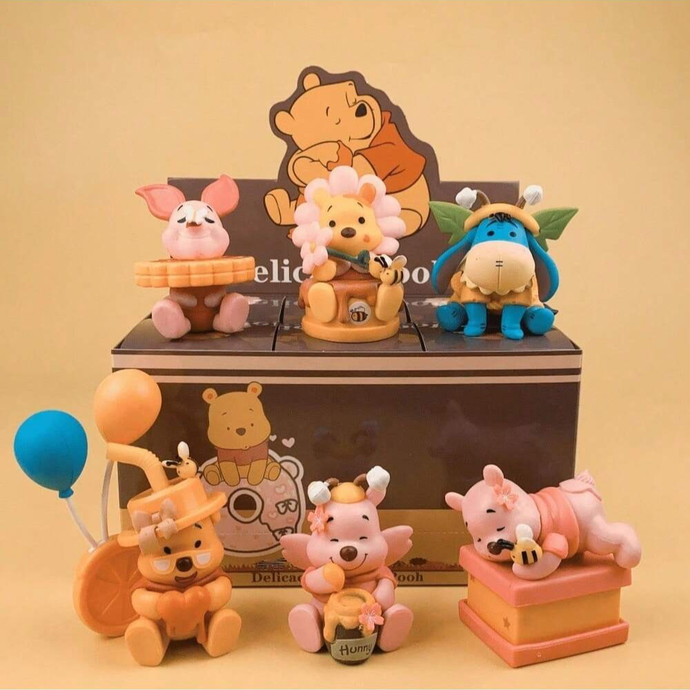 Disney's new Winnie the Pooh random surprise gift box, with multiple styles to choose from. Each pack contains 1pc/ 6pcs, including hidden versions that may appear. It is suitable for home decoration and daily gifting, and is the perfect gift, Best for Christmas