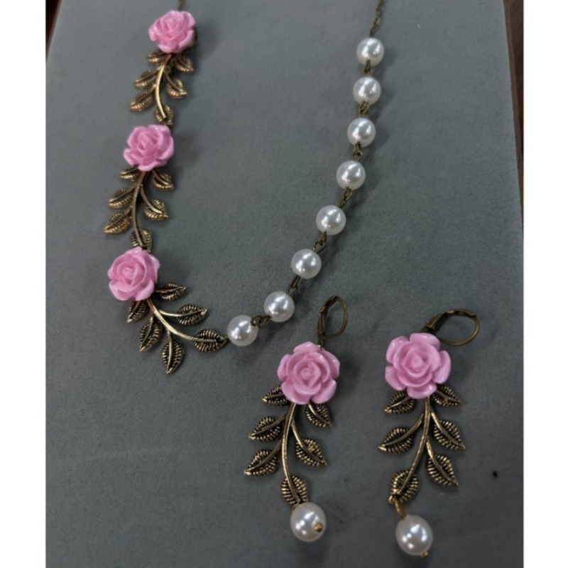TEMU Conjunto de 3 piezas de estilo retro , collar con cuentas de perlas sintéticas y aretes con parche rosa para fiestas y citas