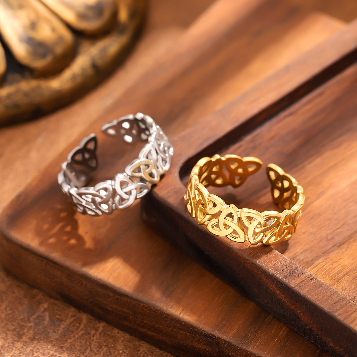 Unisex Retro Hollow Keitel Knot Adjustable Ring