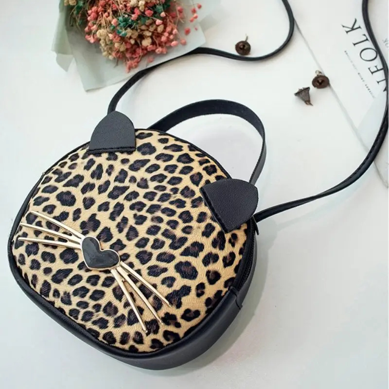 Image of Women's Shaped Crossbody Bag, Adjustable Shoulder Strap And - Synthetic Round Handbag, Heart-shaped Ears And , Zipper Closure, , Faux Fur- Elegant And Daily Bag, Suitable Tr