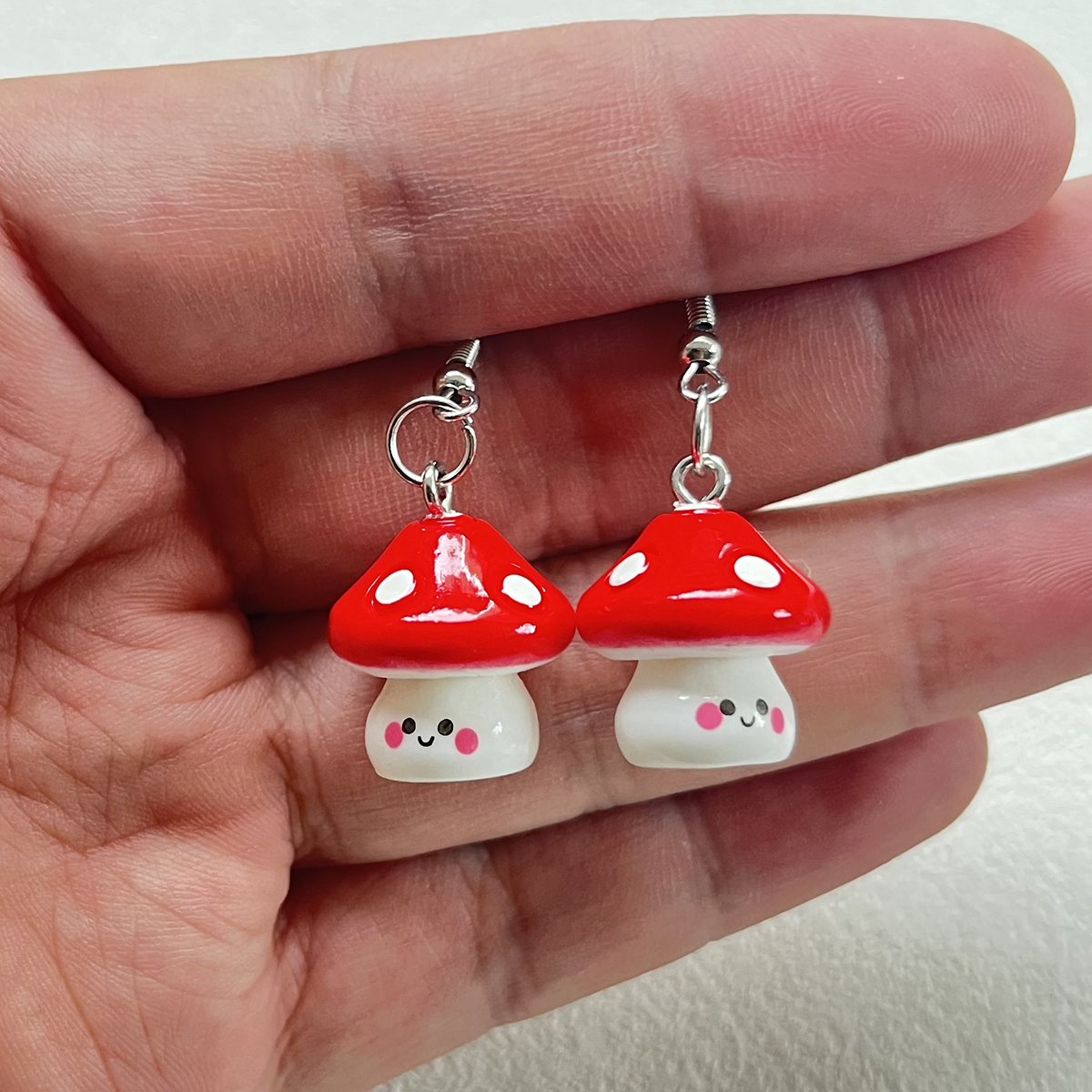 TEMU 1 Pair Cute Mushroom Earrings - Individual Cartoon Design, Lightweight And Fashionable, Ideal Gift For New Year And Valentine's Day