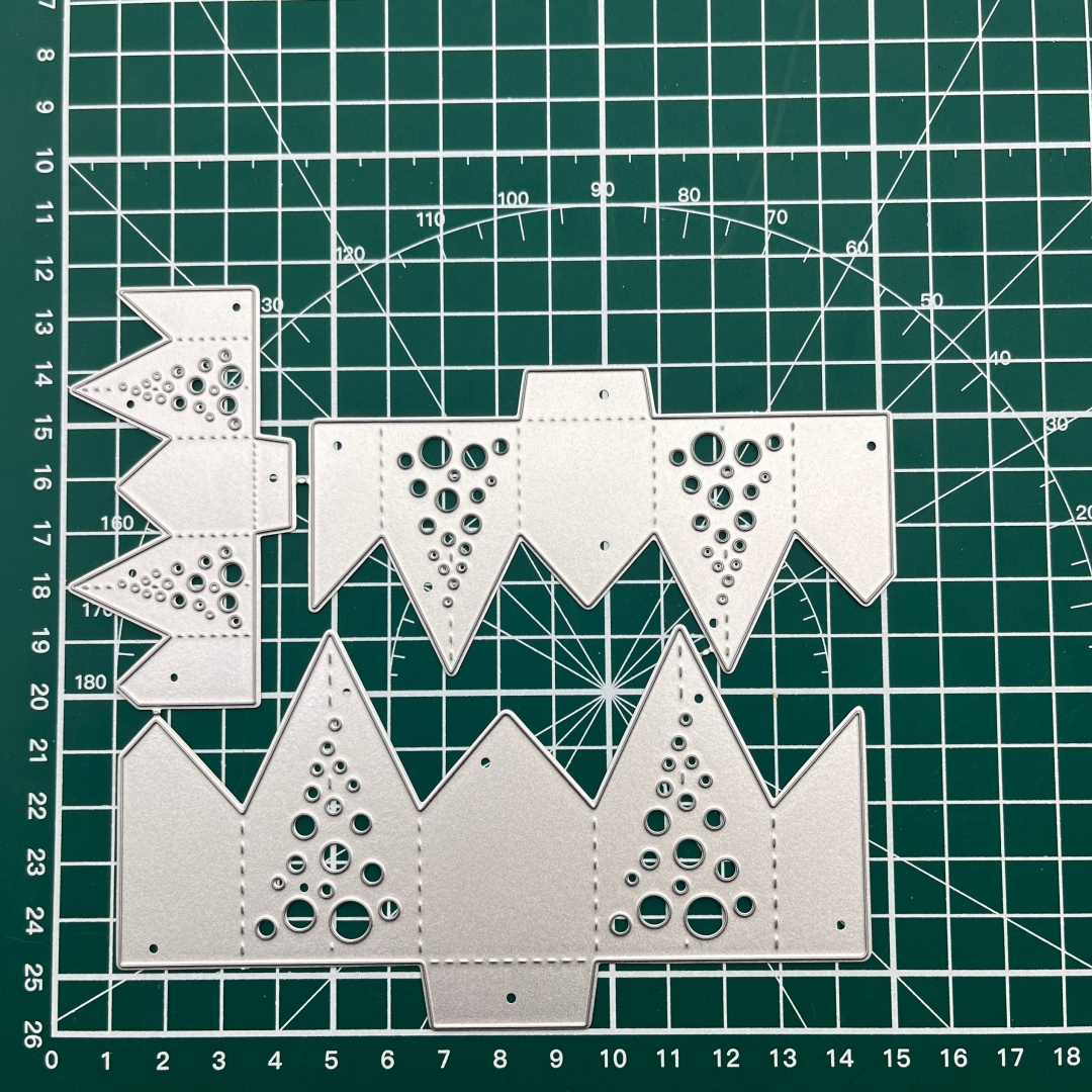 Image of A Of 3 Sized Folding Star Dies Featuring Bubble Cutout Designs, Metal Cutting Templates Ideal For Christmas Cards, Scrapbooking, And Paper Crafts, Including Knives, Dies, , And Templates