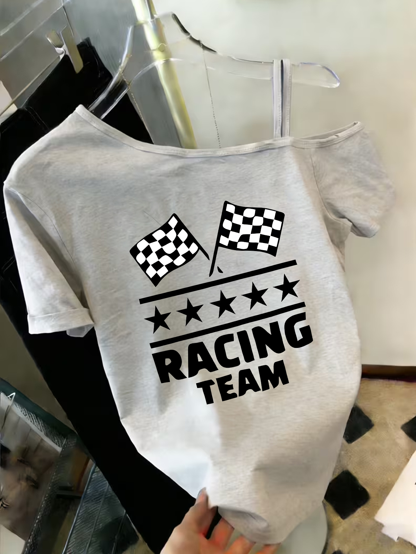 T-shirt da donna Y2K anni '90 retrò con spalle scoperte - Top camicetta con stampa lettere RACING TEAM, morbida adatta per abbigliamento sportivo casual, palestra, abbigliamento casual, top senza spalline lavabile in lavatrice per outfit
