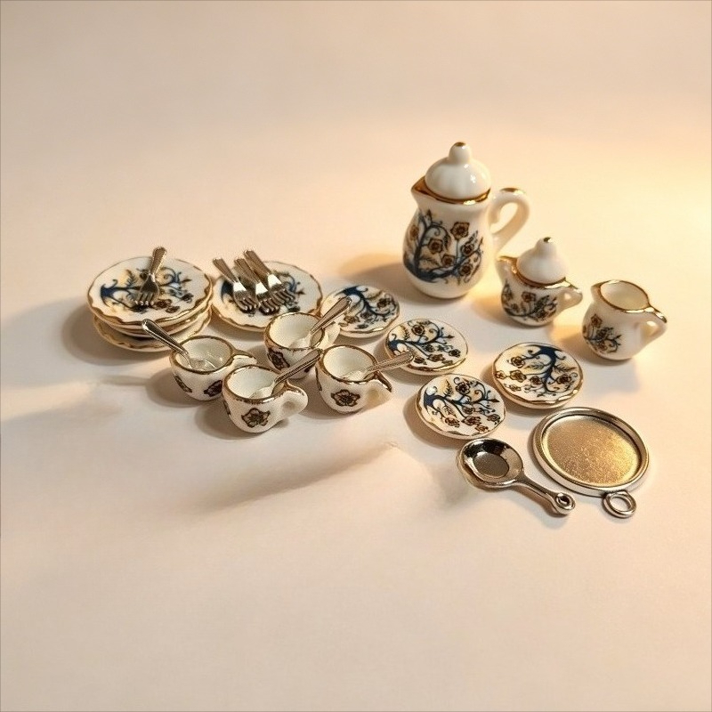 TEMU 1 Set Juego de Té en Miniatura para Casa de Muñecas, Juego de Vajilla, Tetera y Taza y con Floral Azul y Dorado y Cuchara, 1:12 Adecuaciones de