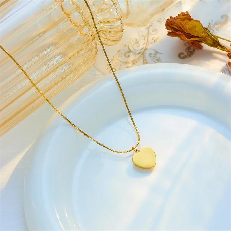 Women's Heart Pendant Necklace, Black Inlaid Heart Snake Chain