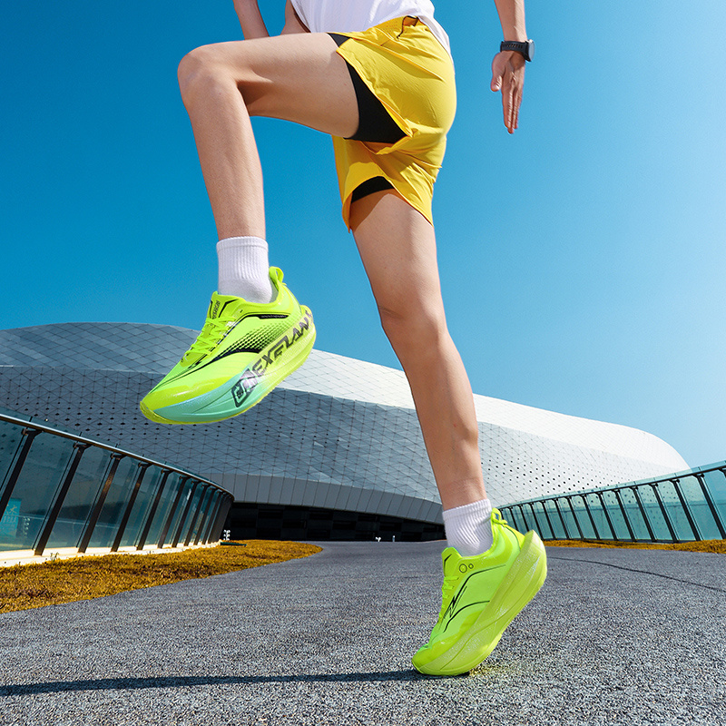 Sneakers, Fashionable Men's Shoes with Thick Soles, Soft and Wear-Resistant, Men's Sports Running Shoes, Outdoor Comfortable and Breathable, Daily Wear Men's Casual Shoes