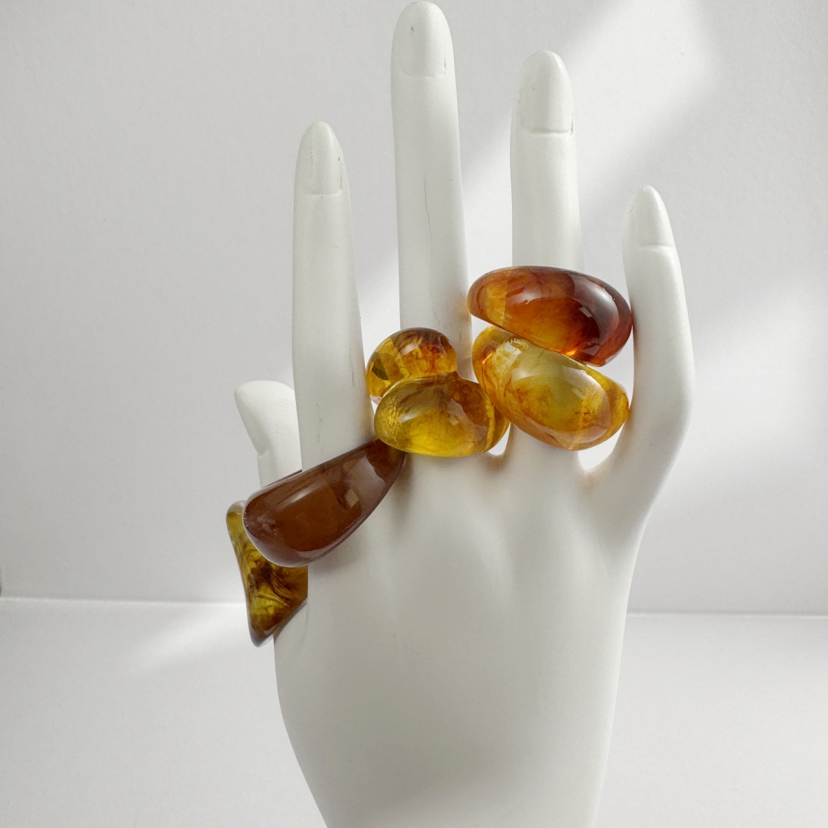 5pc Retro Imitation Amber Dyed Resin Ring Set