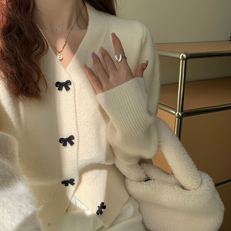 

A Long-sleeve Cardigan With Buttons, A Casual V-neck Knit Cardigan, Suitable For Layering , Autumn, And Winter, Women's Sweater.