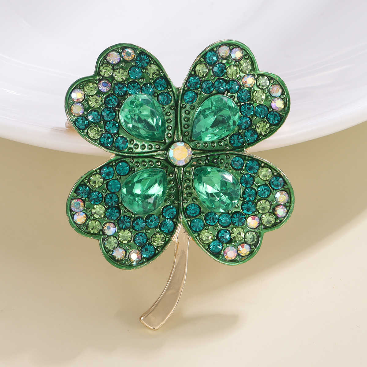 TEMU 1pc 18k Golden-plated Classic Clover Brooch With Gift Box, Suitable For Christmas, Valentine's Day, And As A Gift