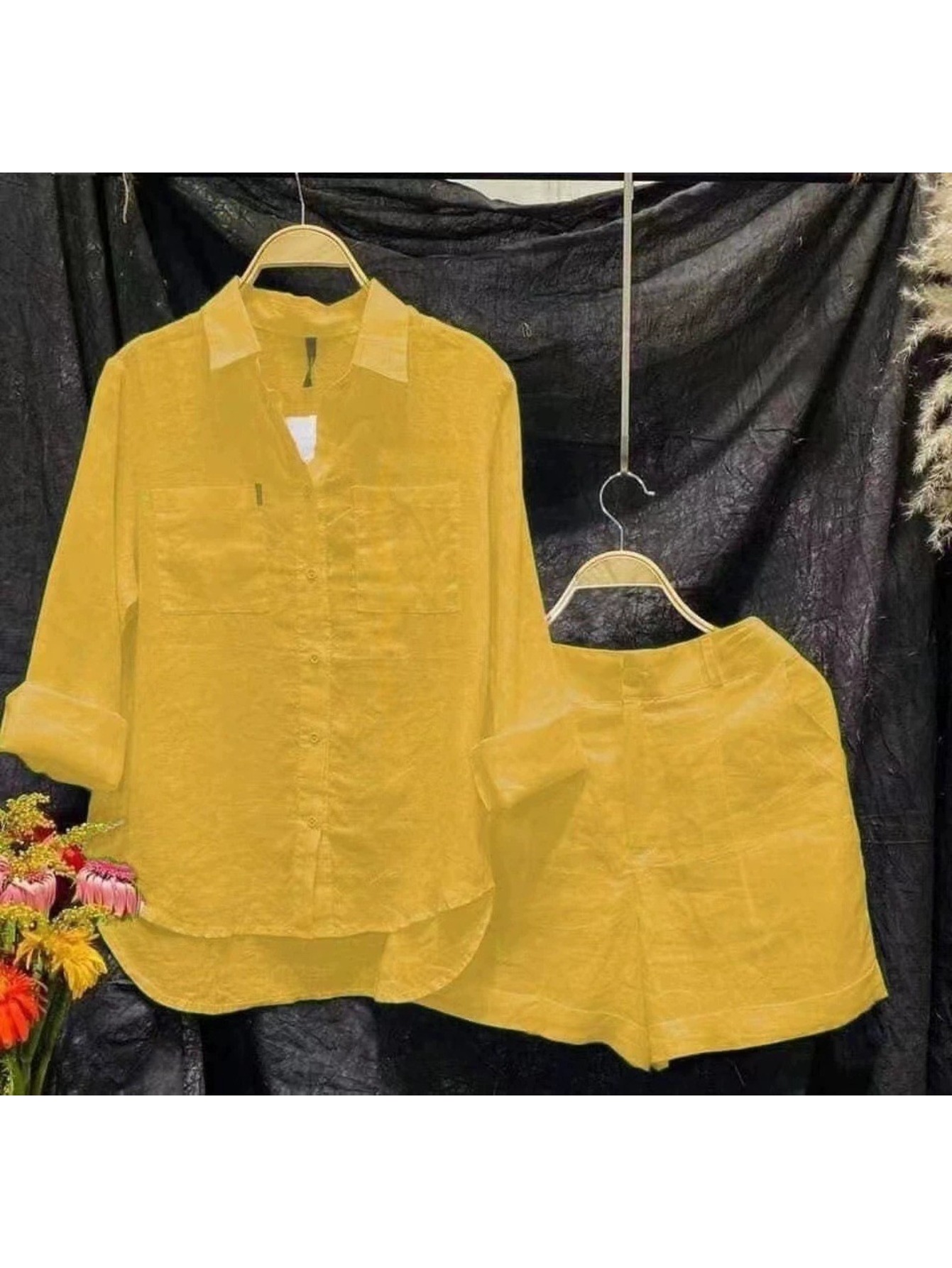 imagen del artículo   conjunto de  /verano de   piezas para mujer 2026: camiseta casual con botones plisados ocultos y pantalones cortos; elegante y  ; cárdigan con   juvenil y   largas a  ;   para ir al  