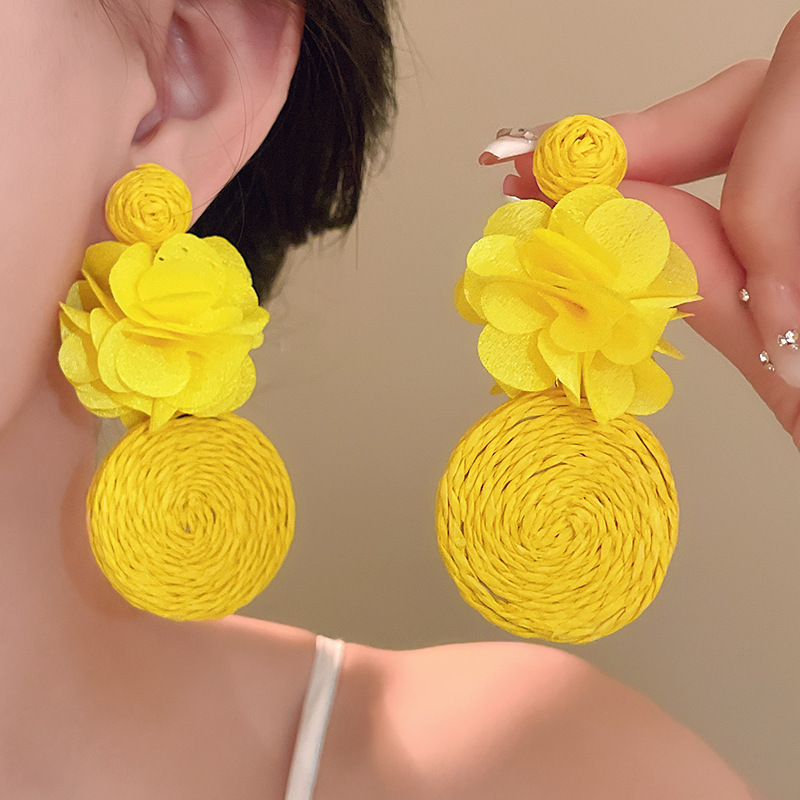1 par raffia boho naušnica ljetna boemska cvjetna