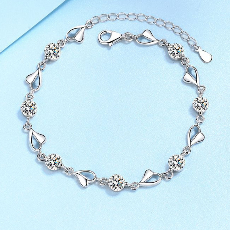 3.5 Carat Moissanite Heart Bracelet In 925 Sterling Silver
