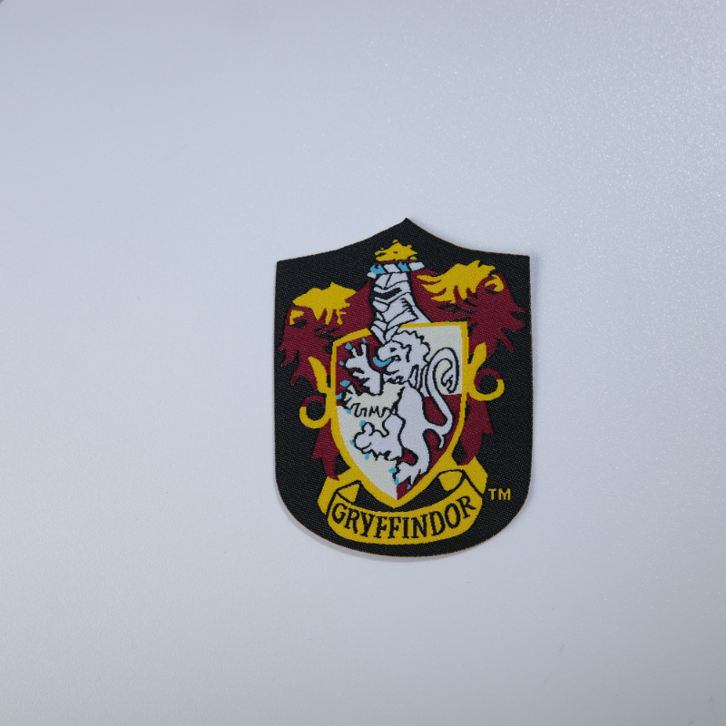 TEMU 1pc Wb Warner . Harry Potter Gryffindor House Badge Embroidered Patch, Classic , Black Background, Red And White Lion, Yellow And Red Vintage