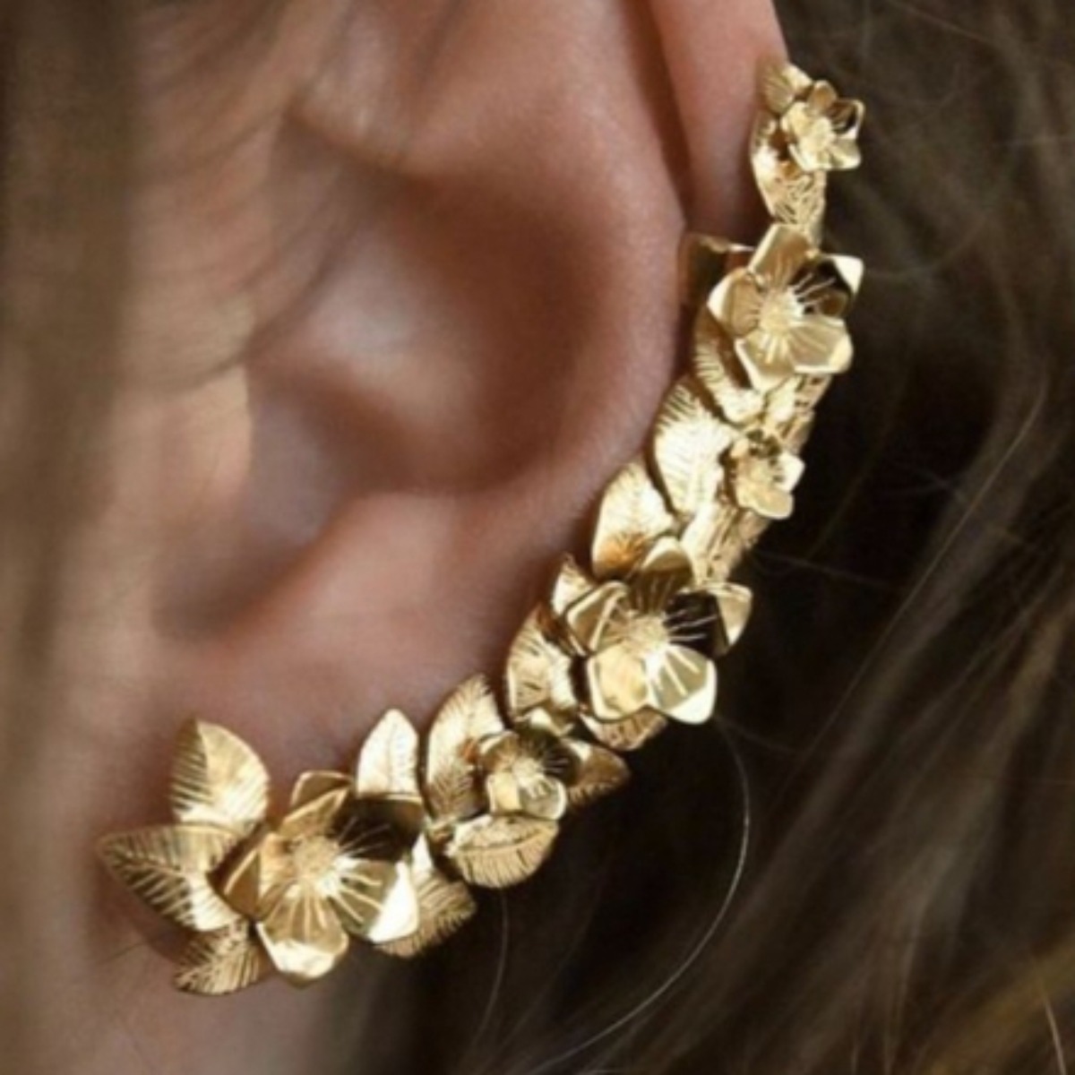 Women's French-Style Palace-Inspired Flower and Leaf Earrings