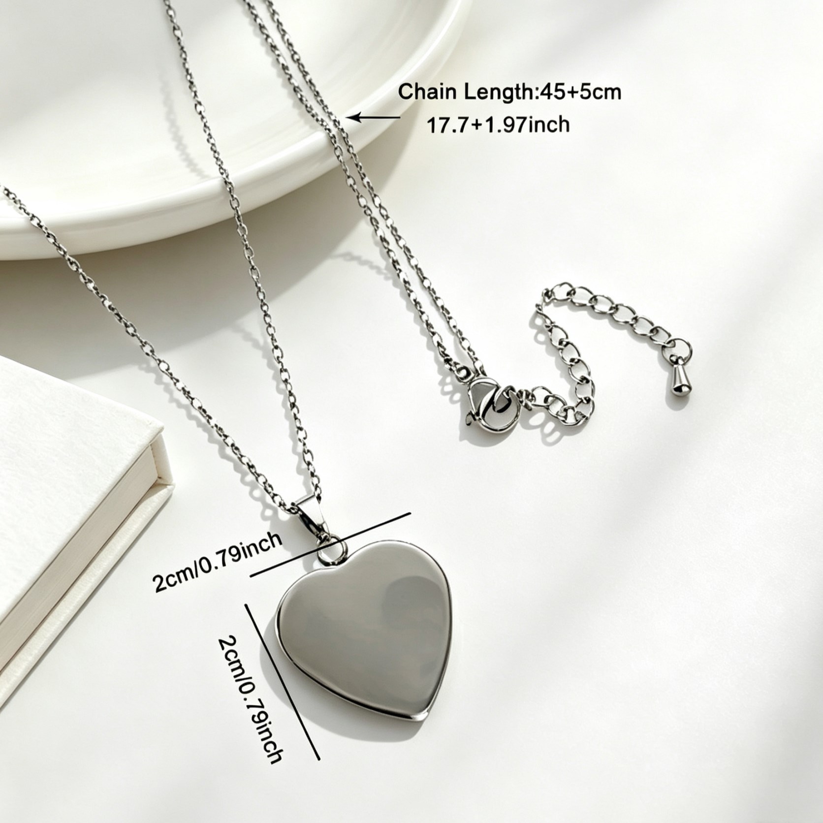 3pcs Vintage Art Heart-Shaped Pendant Necklace Set