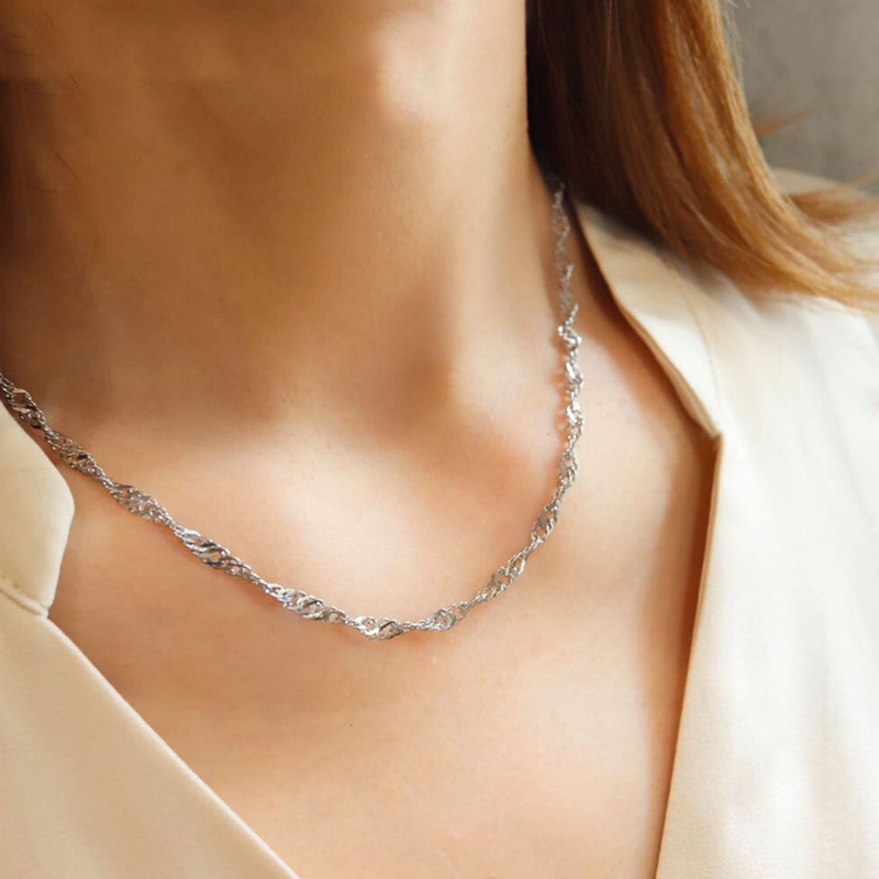 Unisex Silvery Shimmer Pleated Thin Necklace, Versatile Design