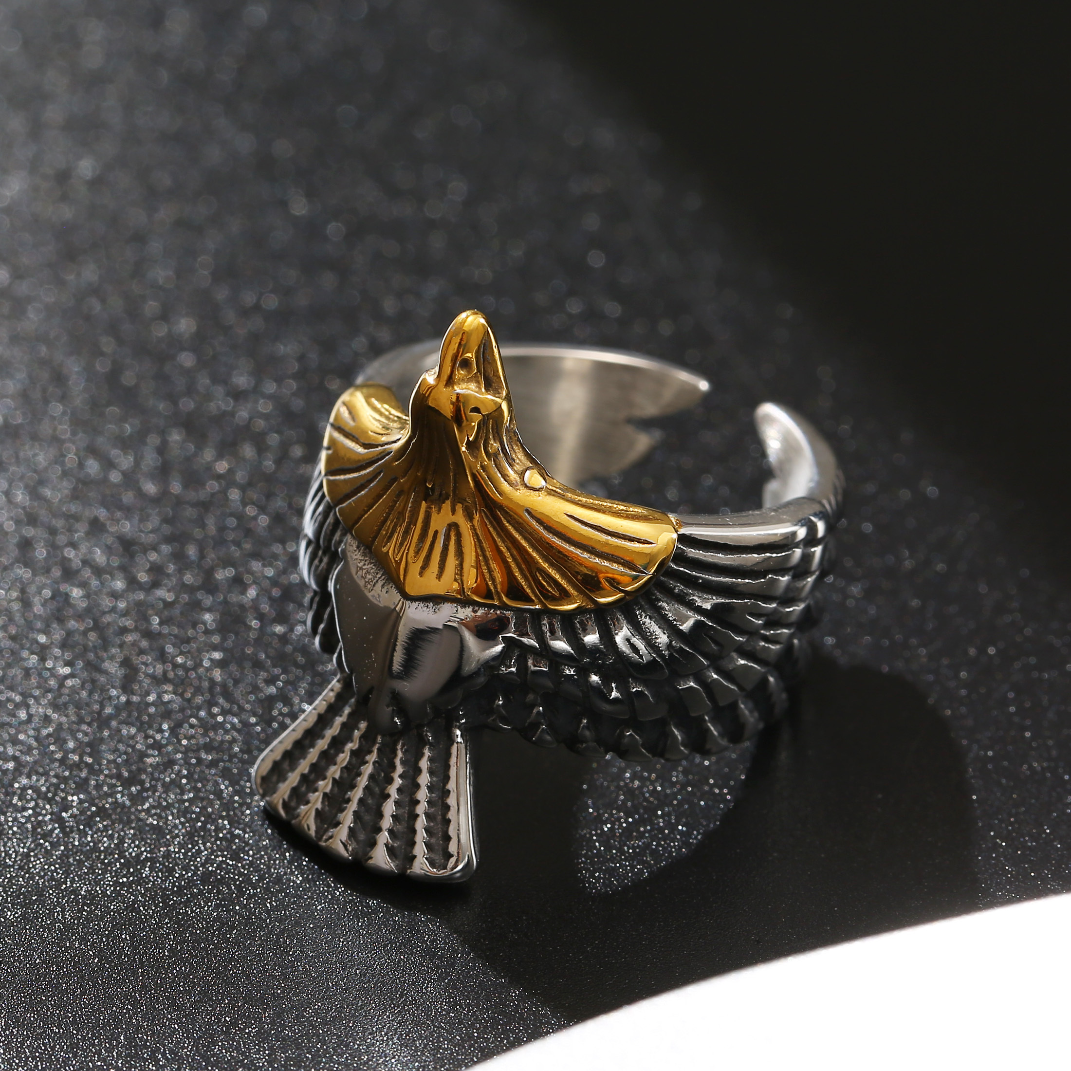 Image of 2 Colors Vintage 304l 304l Stainless Steel Eagle For Men, Trendy Fashion Style Band, Streetwear Accessory, Without Battery