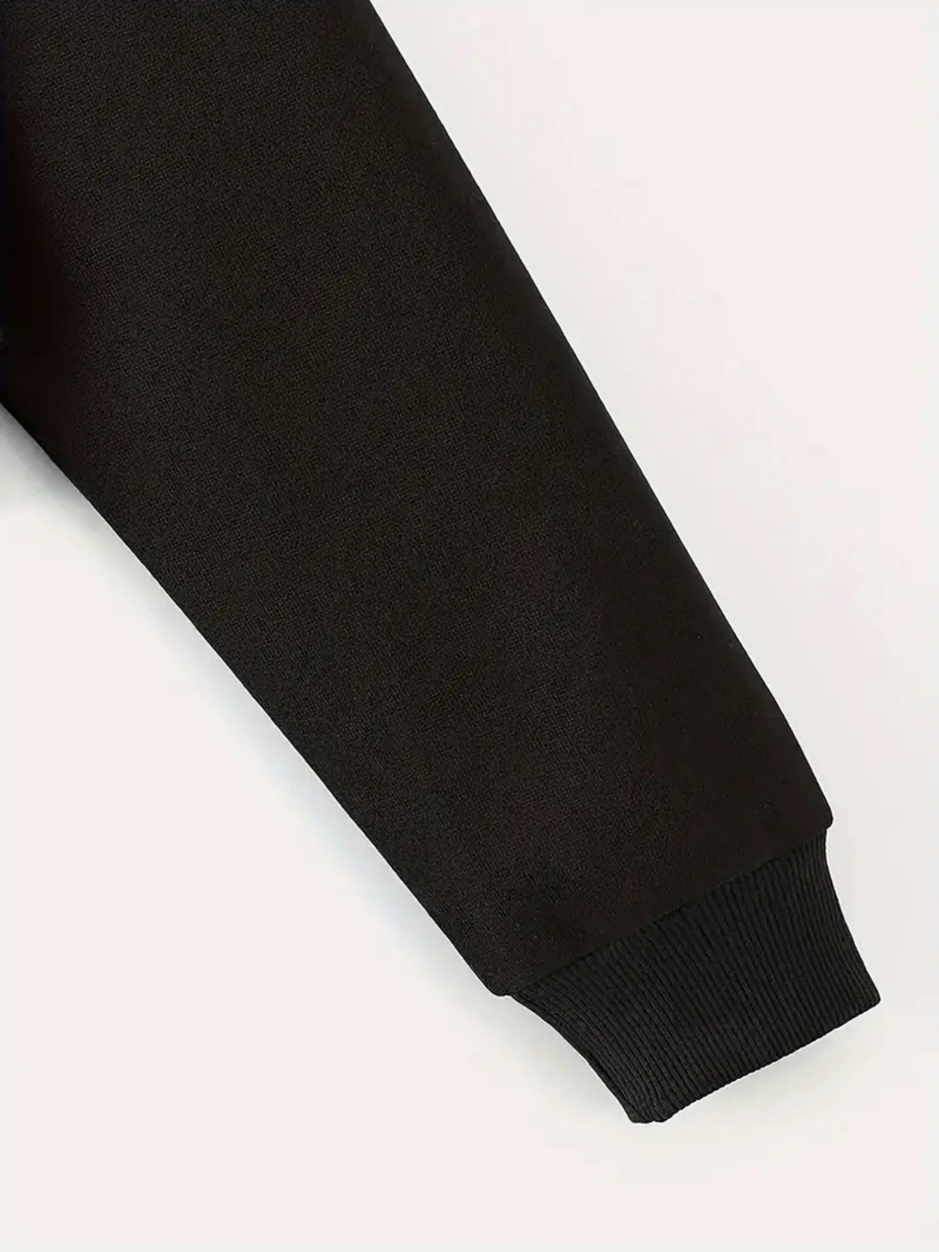 2pcs Men'S F1 Logo Hoodie and Belted Pants Set | Casual Sport Style with Dynamic Lines and Bold Fonts, Regular Fit for Autumn and Winter, Long Sleeve, Hooded, Slight Stretch Fabric, Geometric Pattern, Hot Stamping Detail