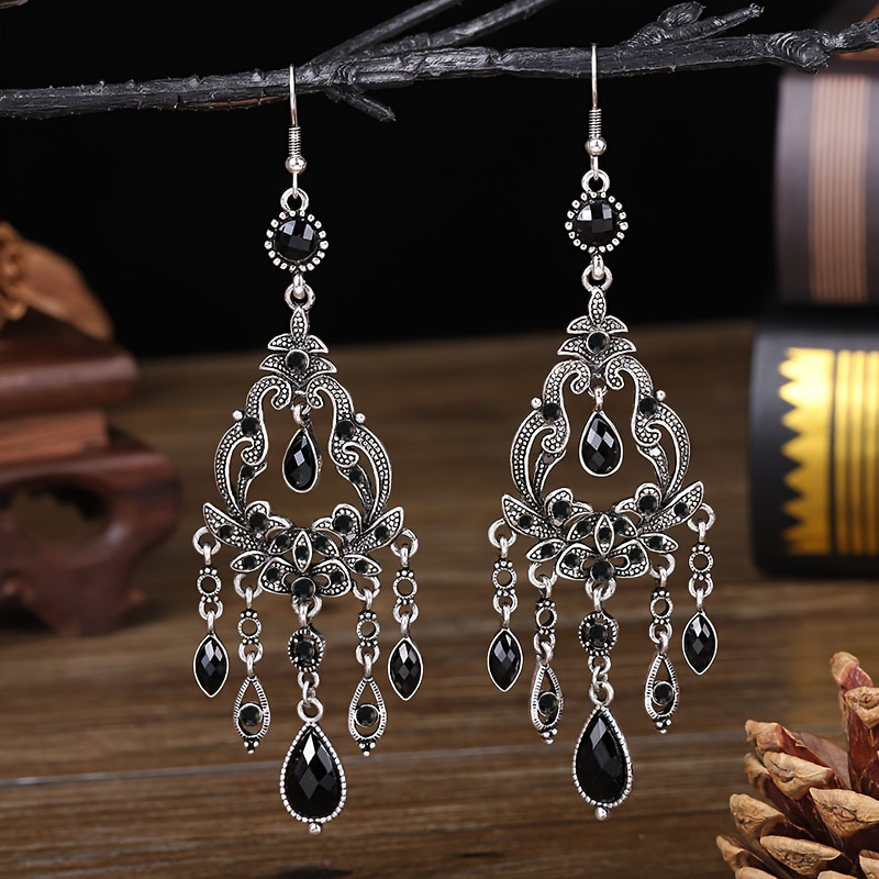 

2pcs Shaped Retro Earrings With Fashionable , Long And Elegant Temperament, Earrings