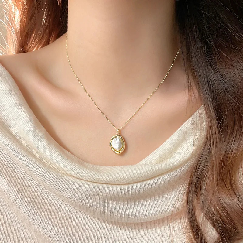 A Fashionable Elegant Irregular Pearl Pendant Necklace, Daily Luxury Accessory