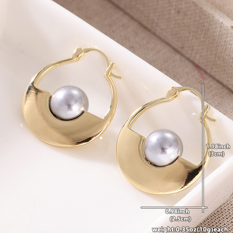 Women's Curved Ear Buckle Embedded Circular Resin Earrings