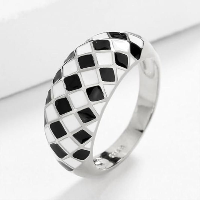 Women's Checkerboard Design Ring, Elegant Fashion Statement